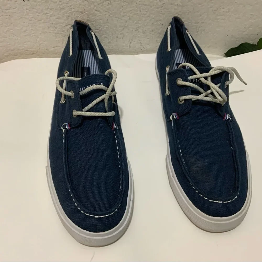 Men’s Tommy Hilfiger Low Top Boat Style Shoes Size 13